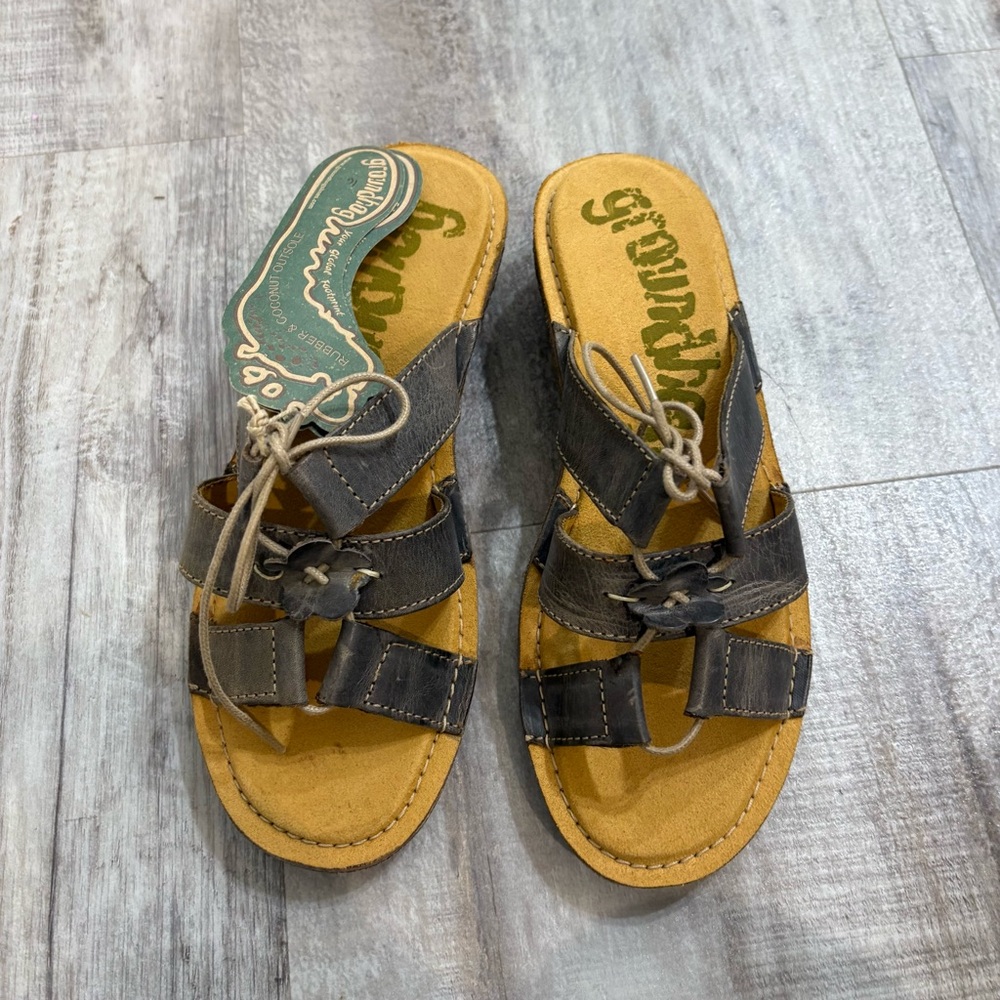 Groundhog Leather Zeist Sandals Size 8